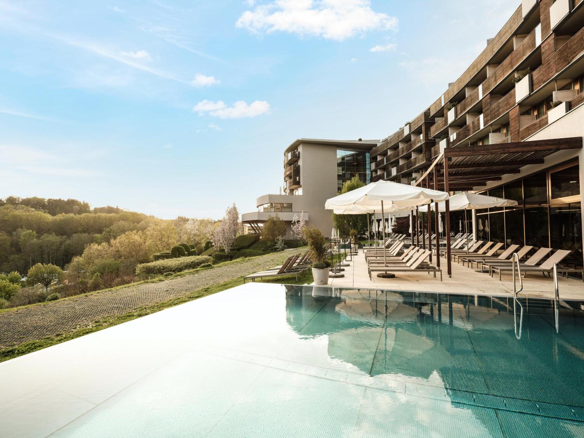 Falkensteiner Balance Resort Stegersbach - Adults Only Extérieur photo The Hotel