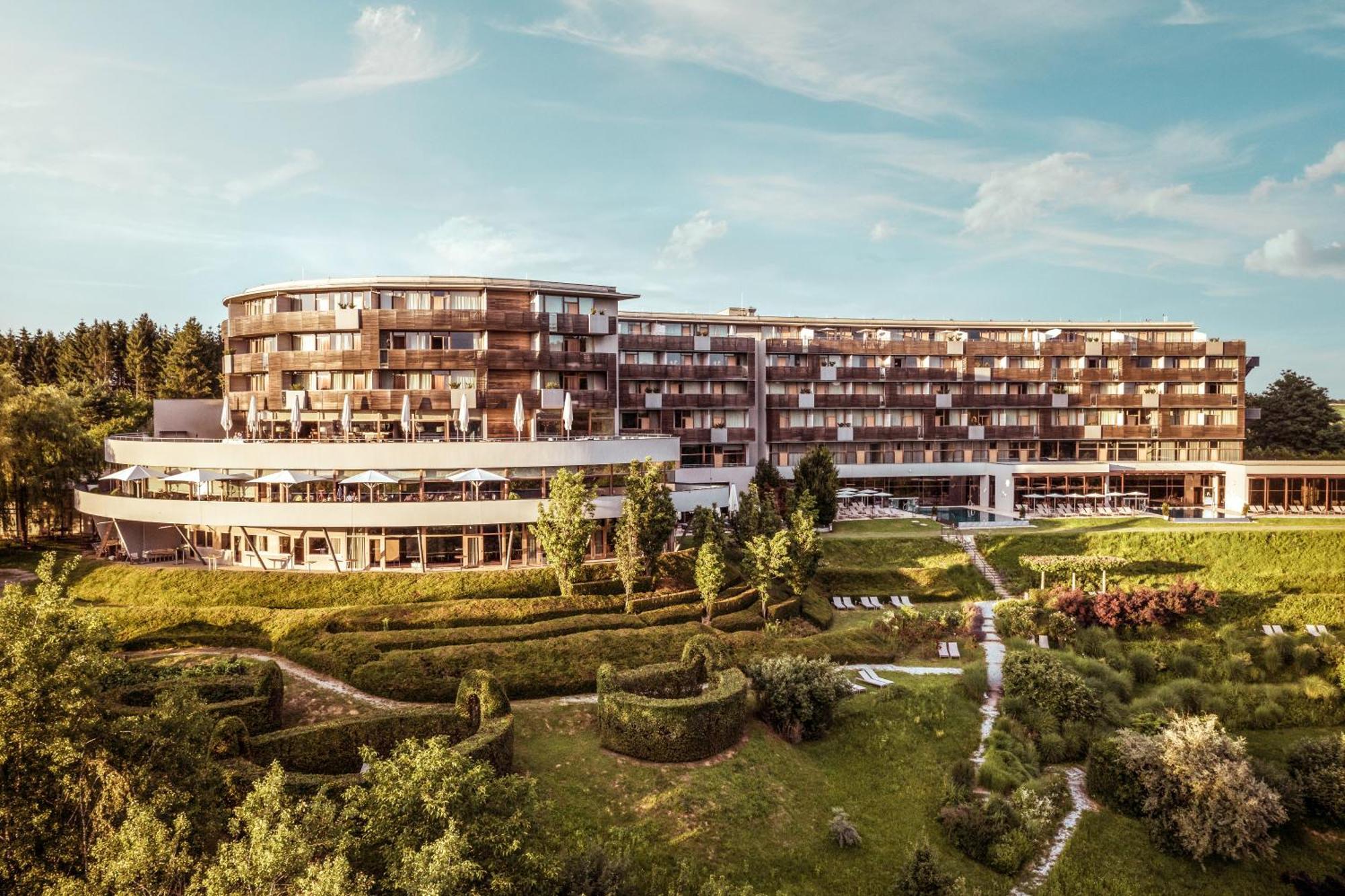 Falkensteiner Balance Resort Stegersbach - Adults Only Extérieur photo The new building of the University Hospital of Western Ontario
